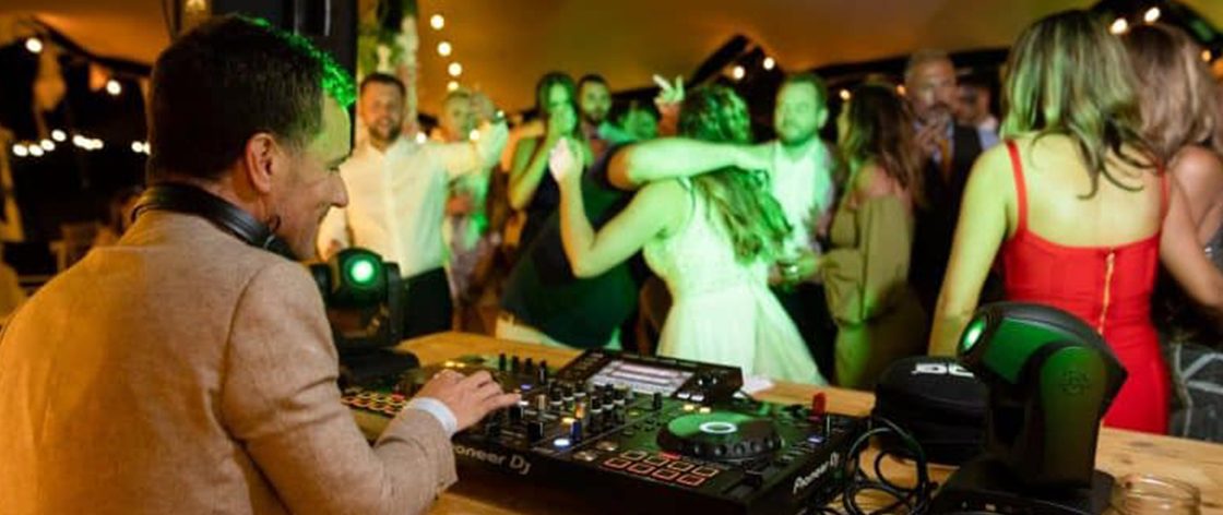 DJ Hire Essex | DJ Essex | Wedding DJ Hire | Wedding DJ Essex
