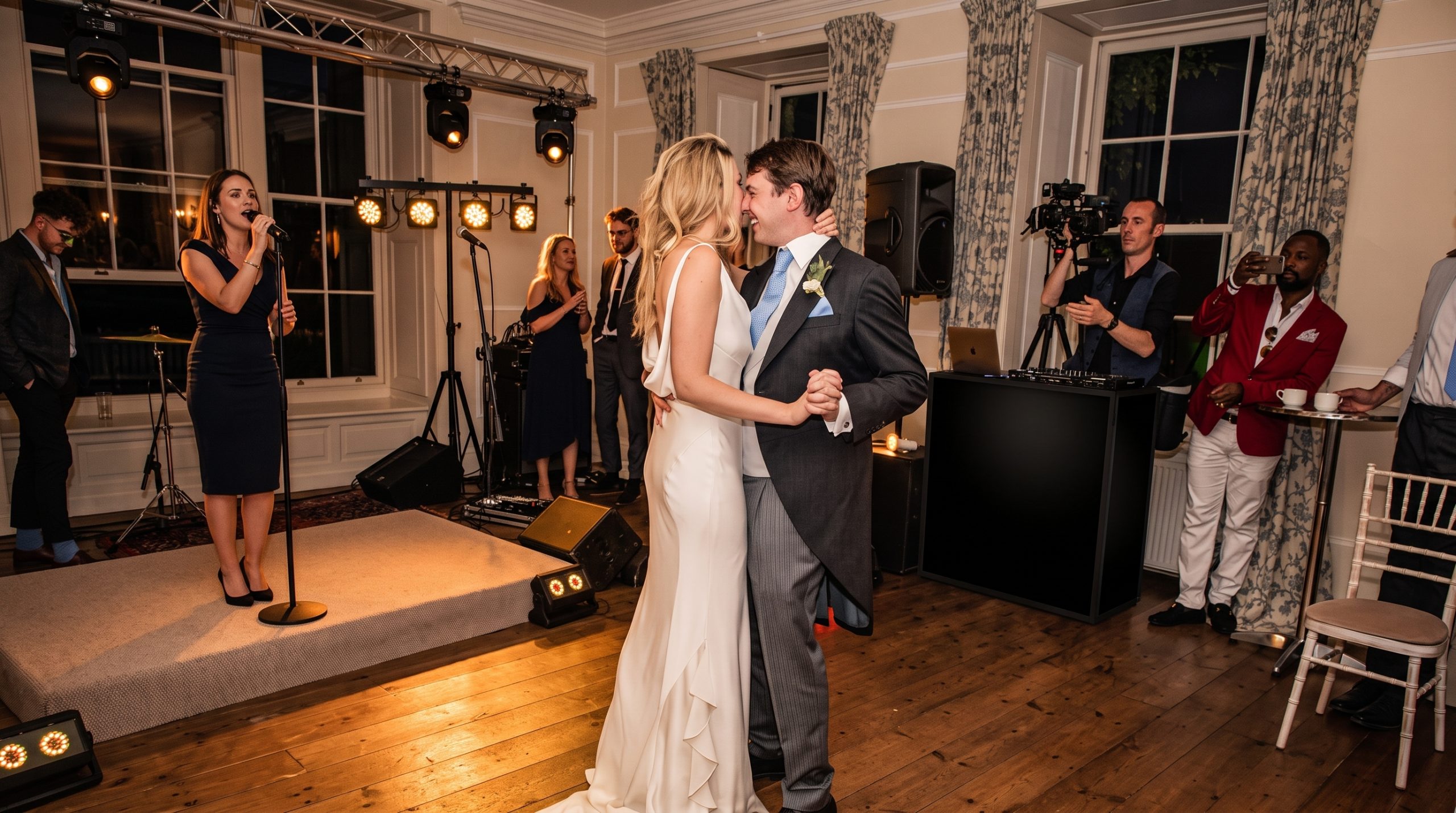 Live Singer and DJ for Weddings